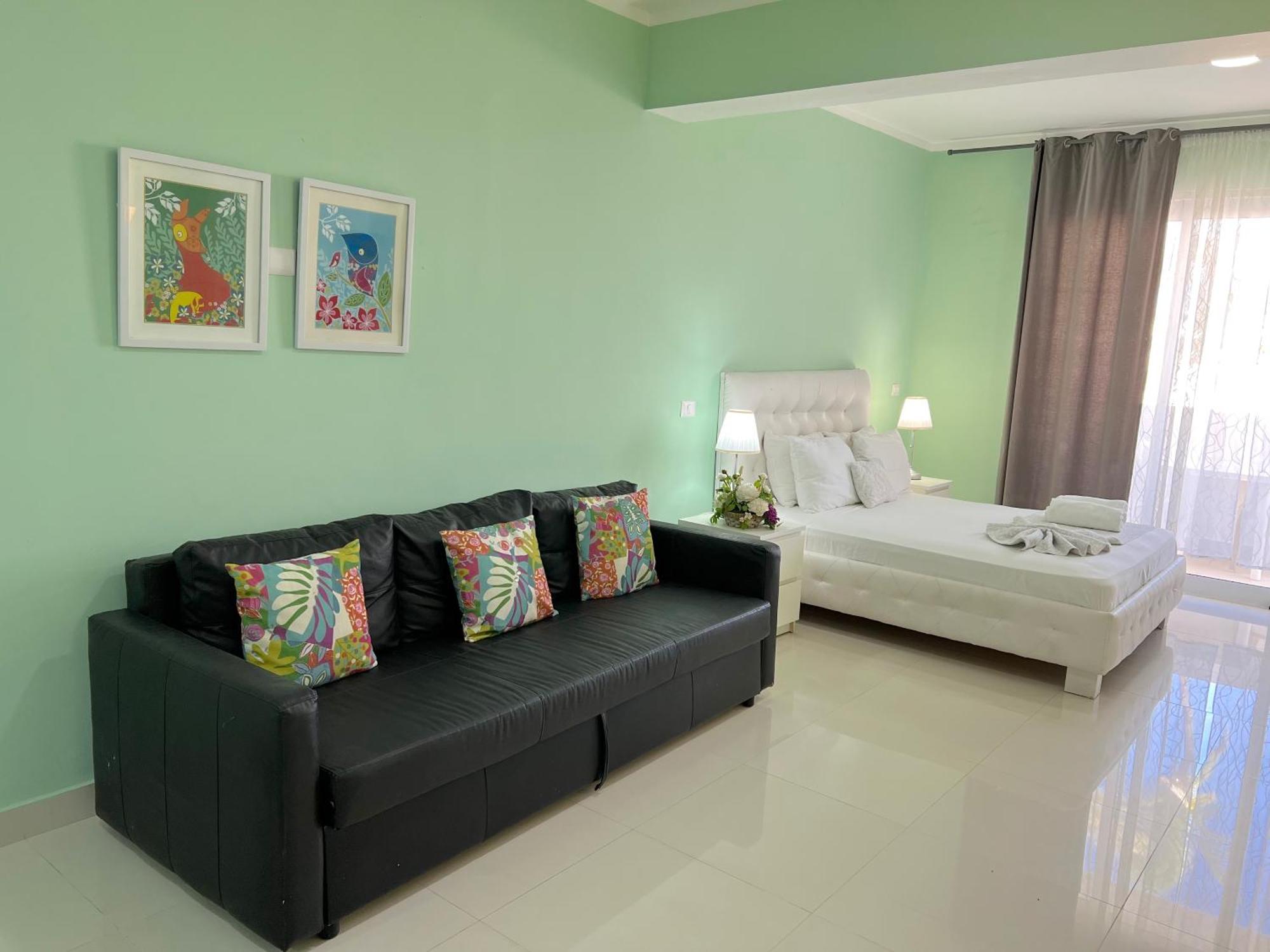 Condo With Garden View And Beach Apartahotel